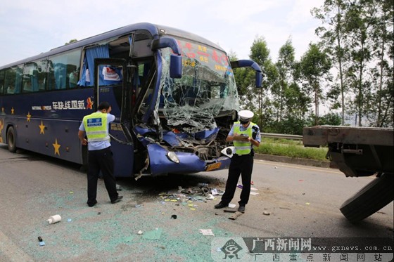 广西客运班车惨烈车祸，悲剧背后的深度剖析与反思！疑云重重，警钟长鸣。